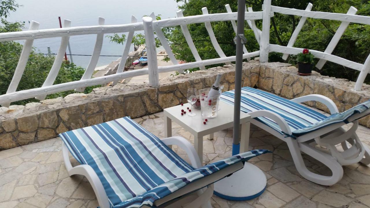 Cesaric Apartment Cres Exterior photo